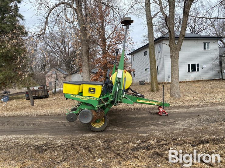 john-deere-1750-image-4