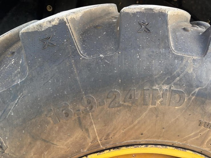 2018-deere-210lep-image-27