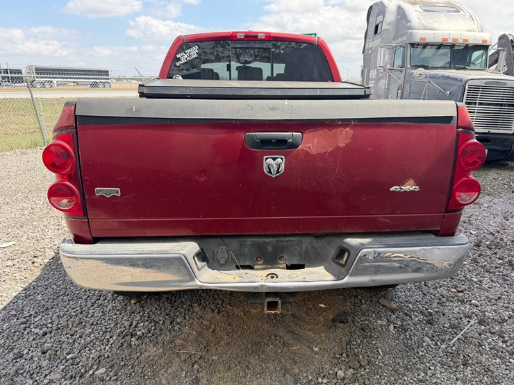 2008-dodge-2500-image-15