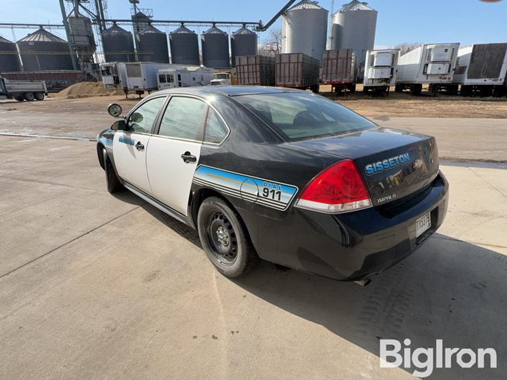 2013-chevrolet-impala-4-door-car-image-7
