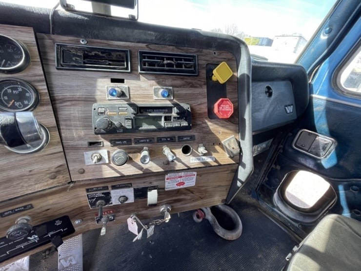 1988-western-star-4900-image-24