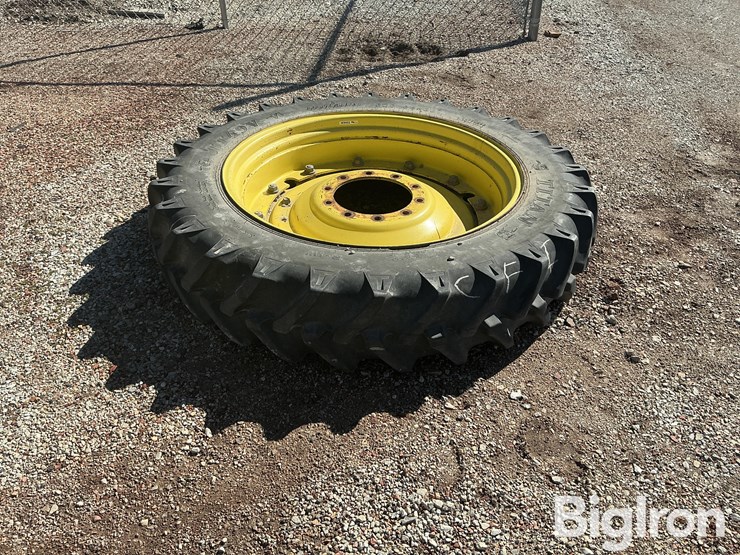 john-deere-8000-image-2