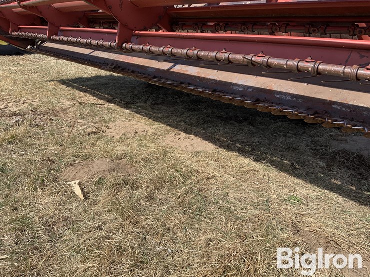 hesston-6550-image-10