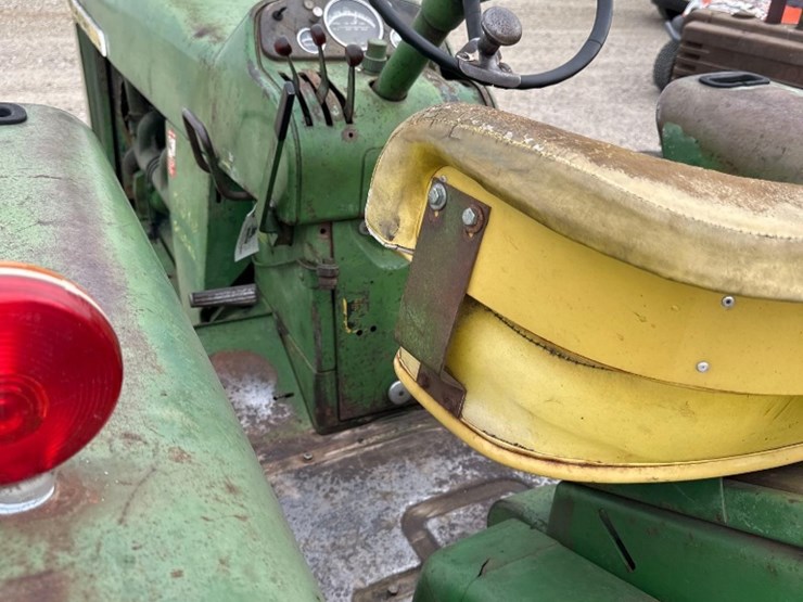 john-deere-4010-image-10
