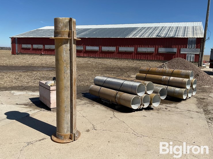 m-f-g-14”-round-concrete-column-forms-image-1