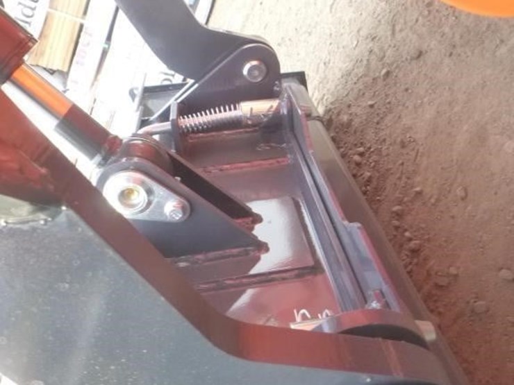 tpm-t460-skid-steer-track-loader-image-10