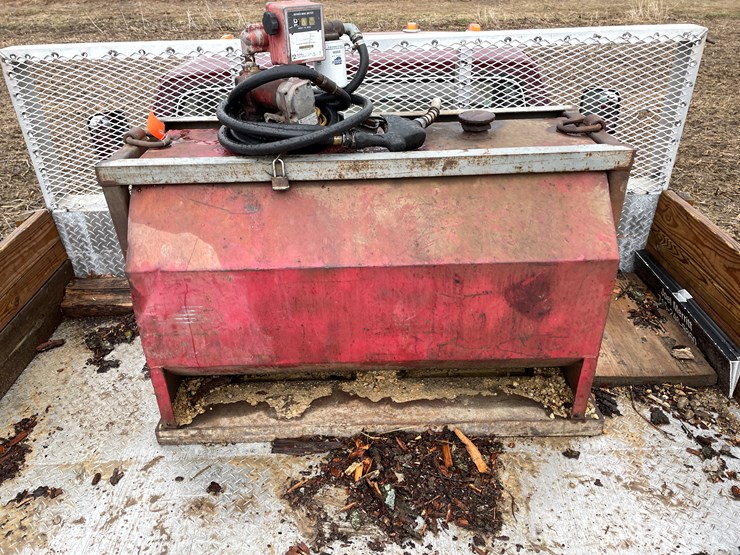 #123-•-fuel-tank-with-12v-electric-pump-image-1