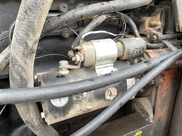 allis-chalmers-7045-image-11