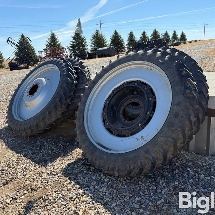 Firestone 12.4R54 Tractor Tires