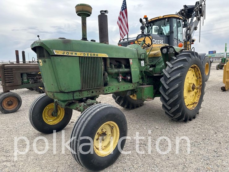 john-deere-4010-image-1