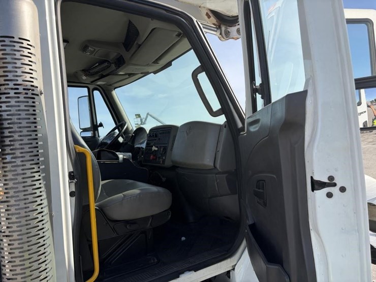 2012-international-workstar-7400-image-10