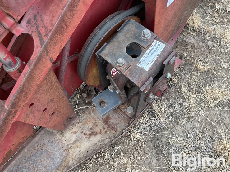 international-810-image-10