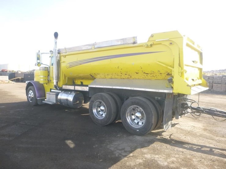 2014-peterbilt-388-image-10