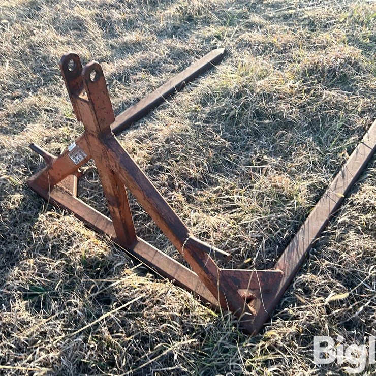 Herrs Welding 3-pt Bale Fork