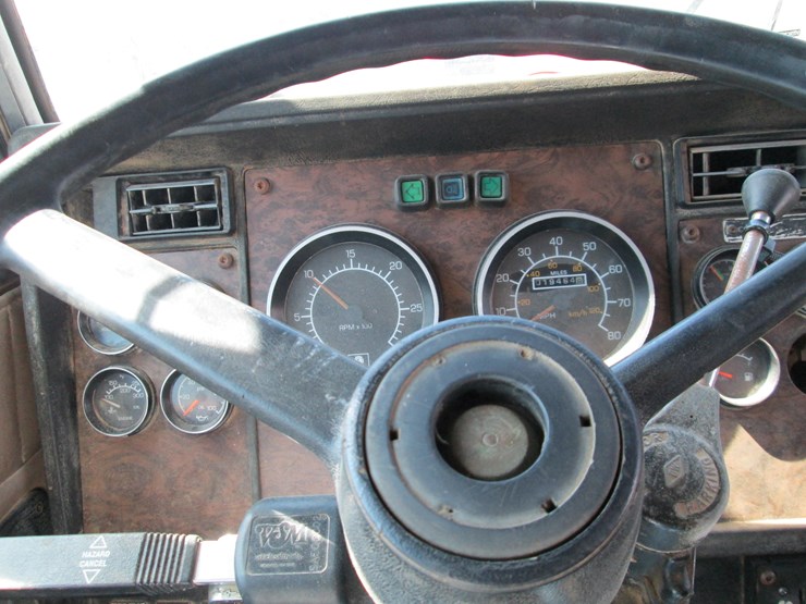 1997-kenworth-t800-image-42