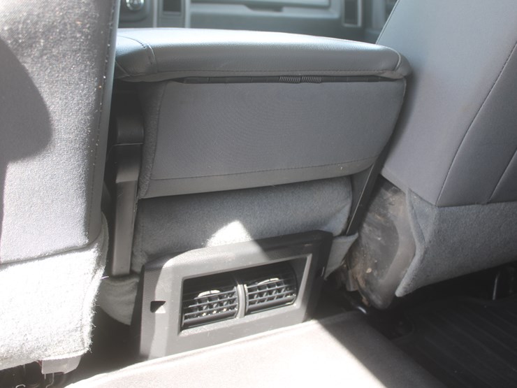 2015-dodge-3500-image-42