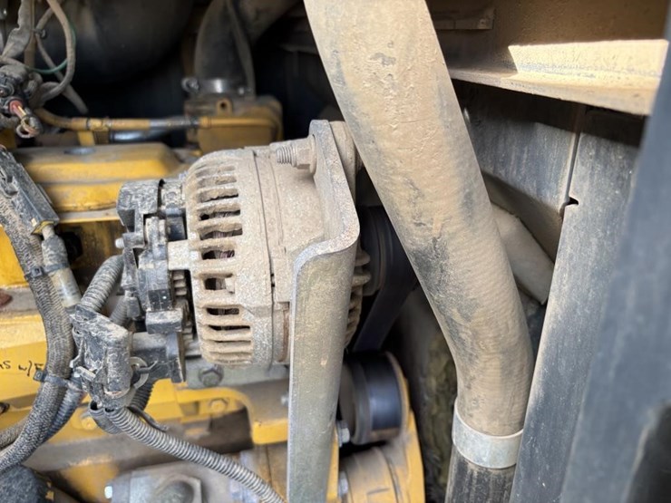 2008-deere-624j-image-46