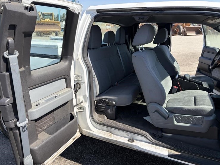 2012-ford-f150-xl-image-10