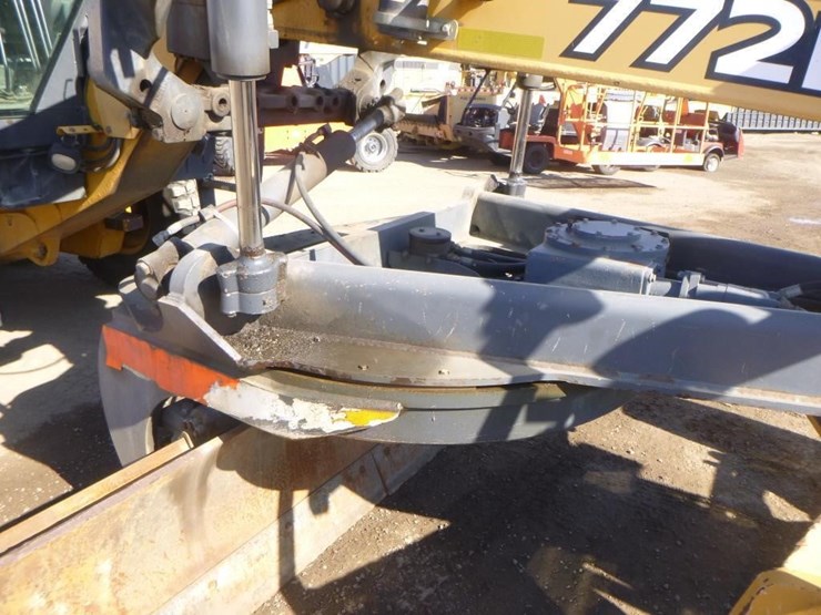 2008-deere-772d-image-25