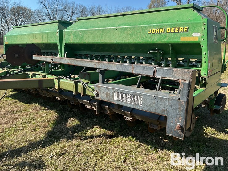 john-deere-1560-image-11