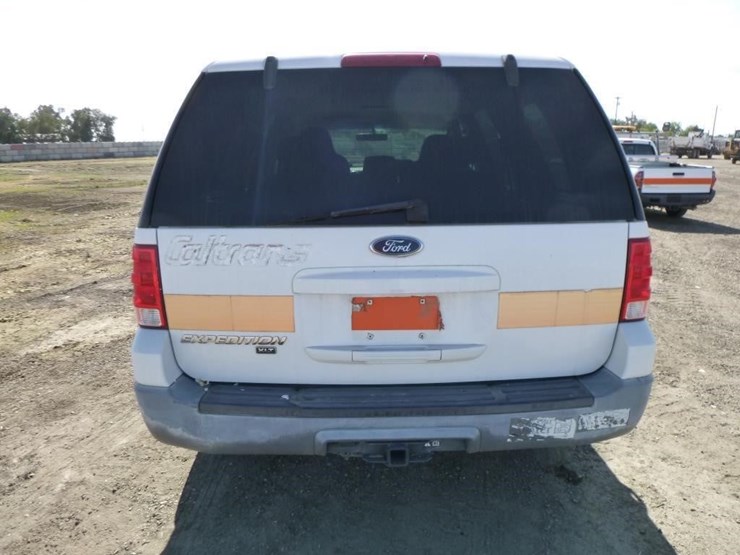 2003-ford-expedition-image-24