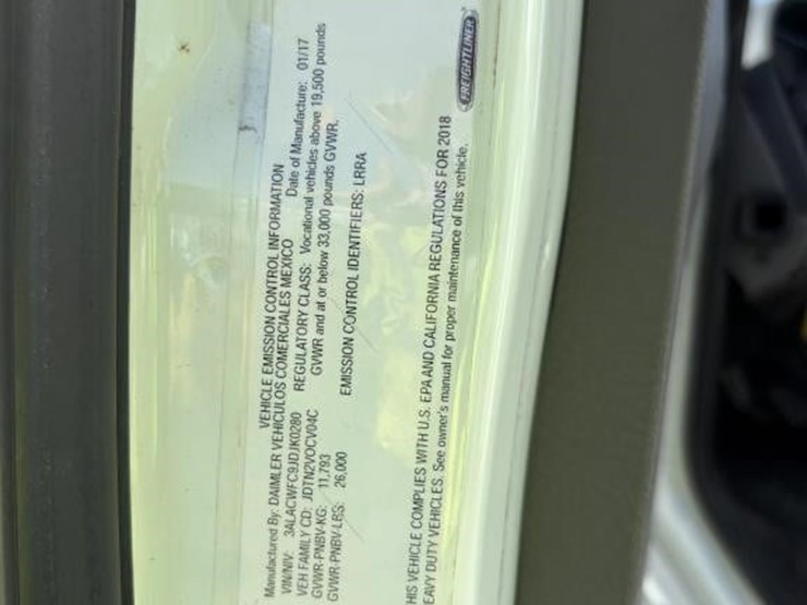 2018-freightliner-m2-106-image-10