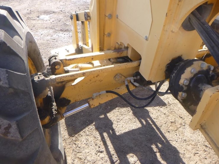 1996-deere-670b-image-13