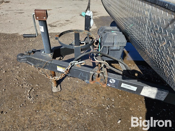 2020-massey-ferguson-730-image-9