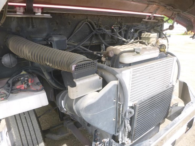 2005-freightliner-mt55-image-35