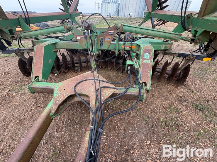 john-deere-630-image-10