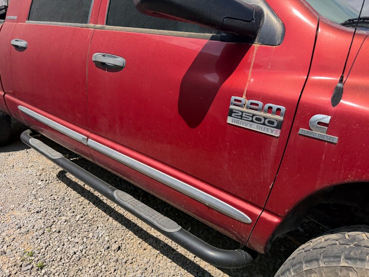 2008-dodge-2500-image-32