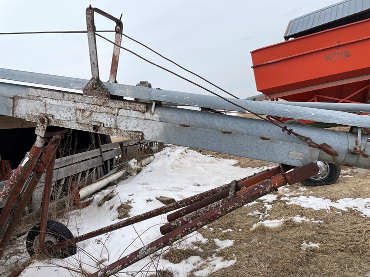 #2379-•-gt-50'-elevator-image-6