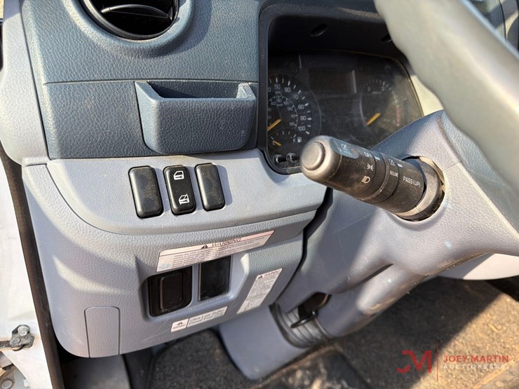 2017-mitsubishi-fuso-fe160-image-15