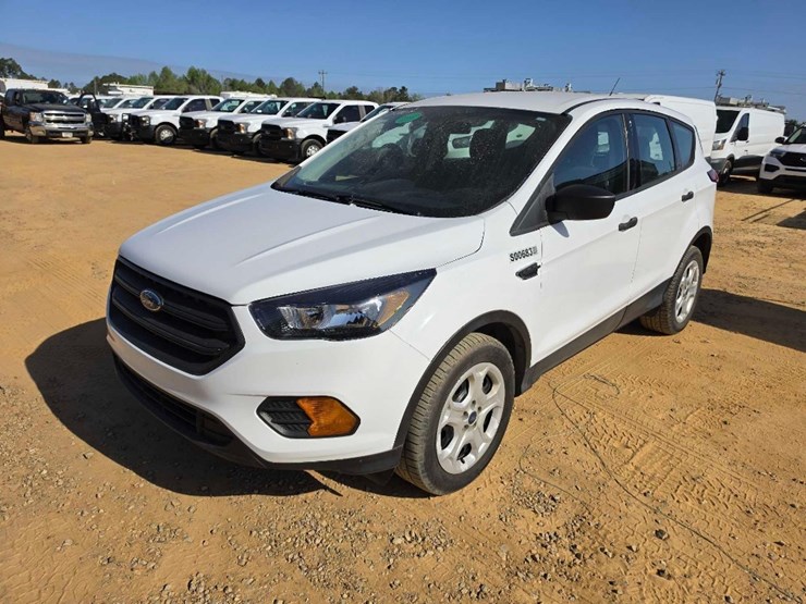 2019-ford-escape-image-1
