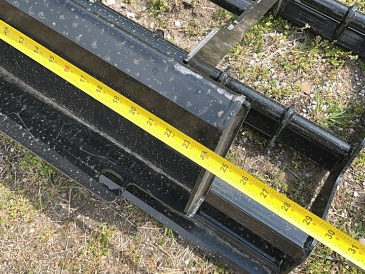 mini-skid-steer-land-leveler-image-4