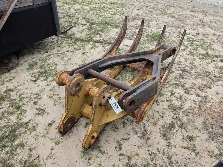 --root-rake-grapple-excavator-image-3