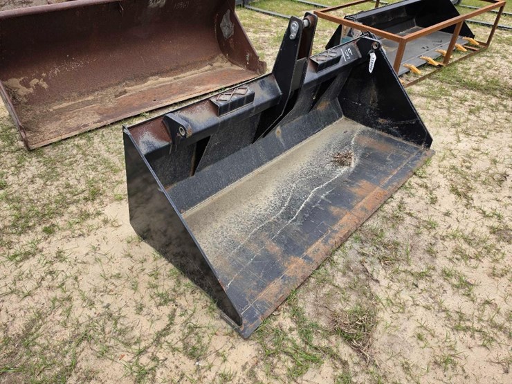 --72"-bucket-image-4