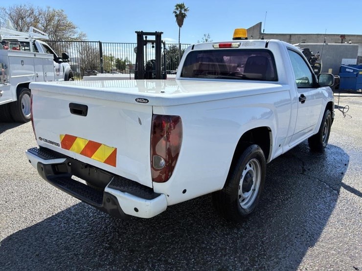 2011-chevrolet-colorado-image-3