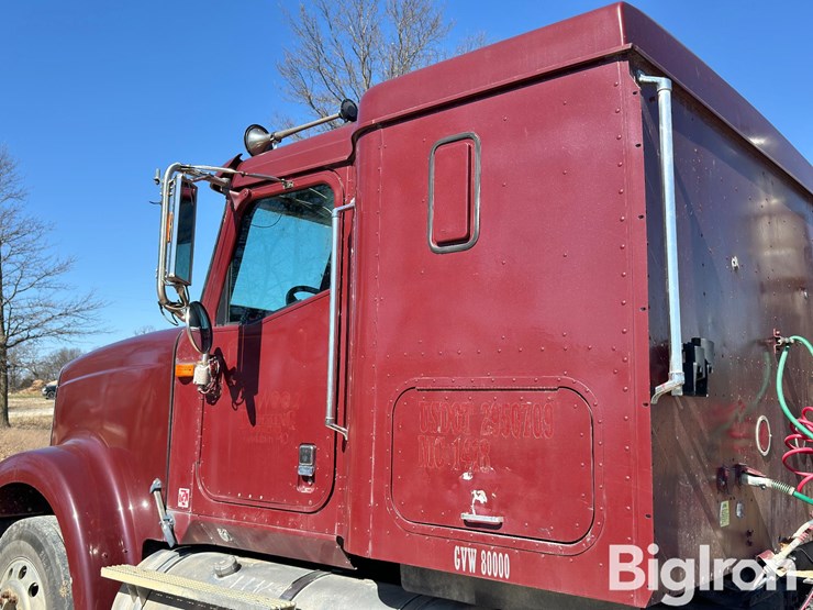 2004-international-9900i-image-15