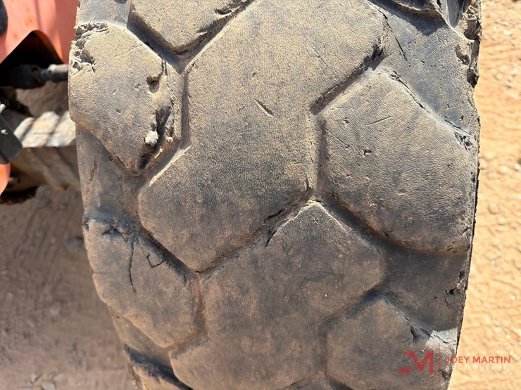 2016-jlg-6042-telehandler-image-6