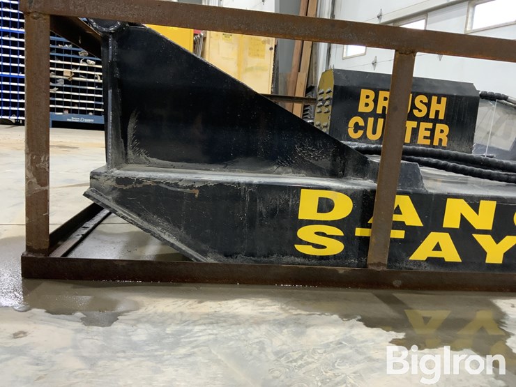 2025-massey-ferguson-730-image-19