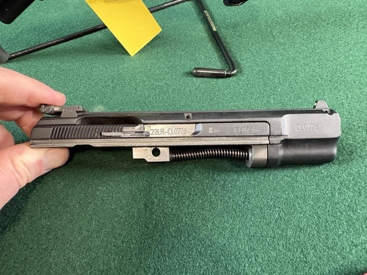 cz-85-combat-9mm-pistol-&-cz-22lr-conversion-image-11