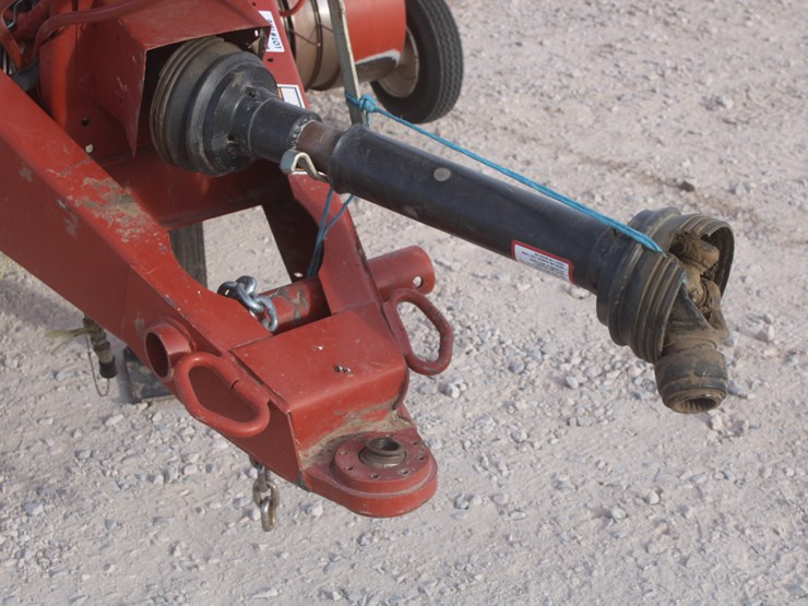 hesston-4910-image-12