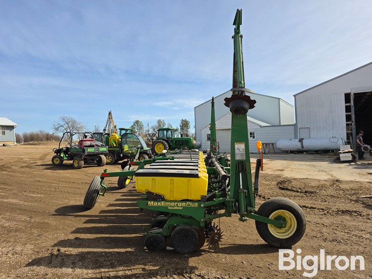 john-deere-1730-image-4