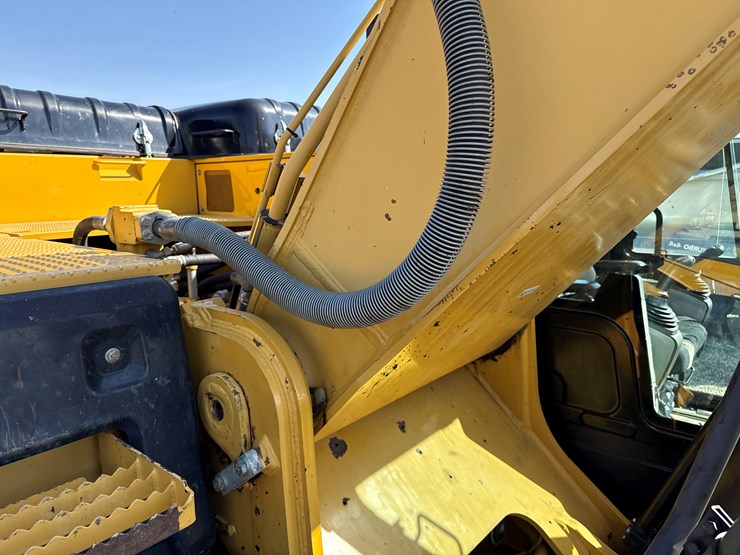 2011-caterpillar-336e-image-35
