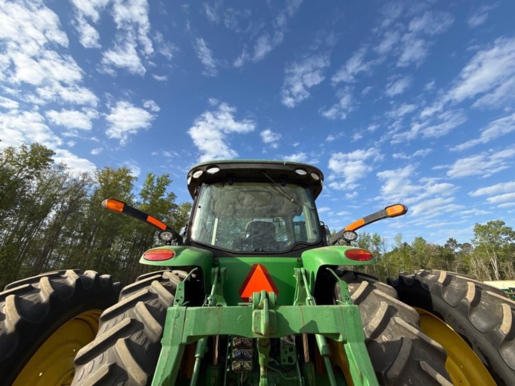 2012-john-deere-8260r-image-11