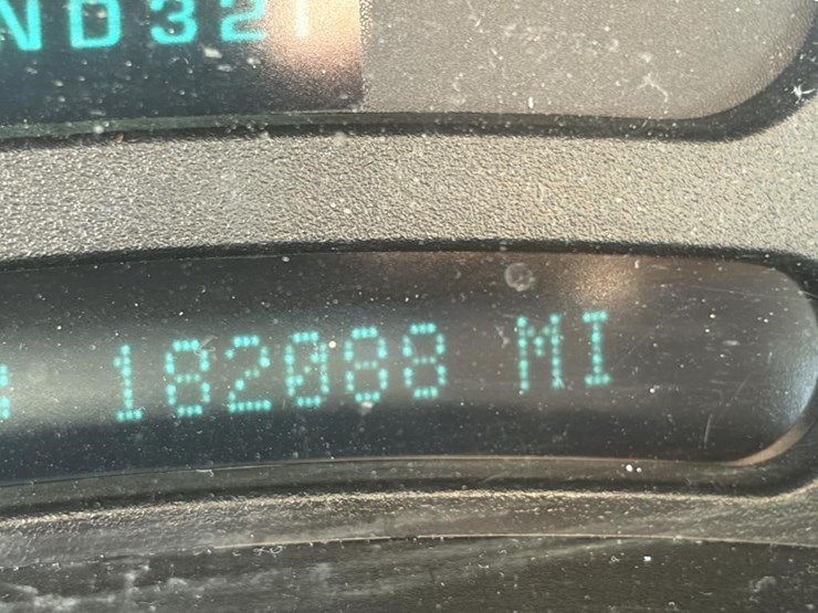 2005-chevrolet-2500-image-14