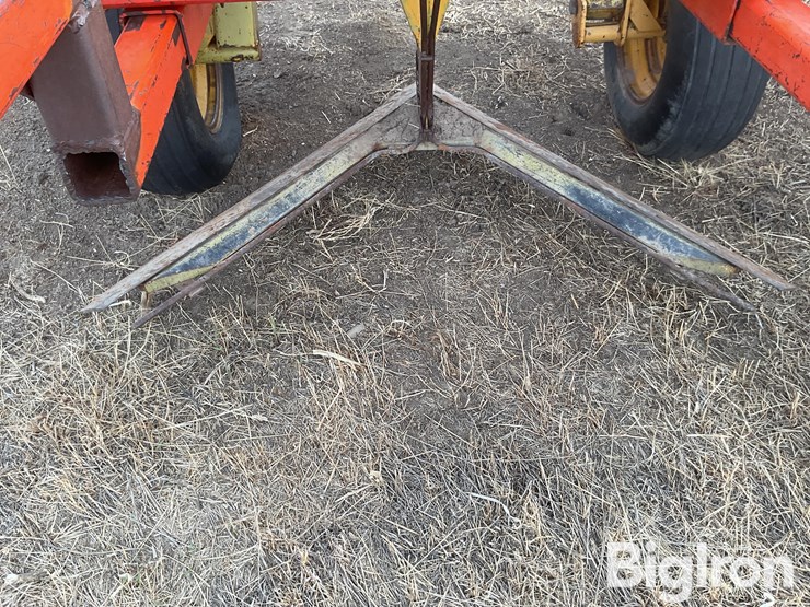 1981-versatile-5500-image-16