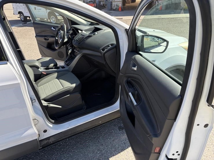 2014-ford-escape-se-image-9