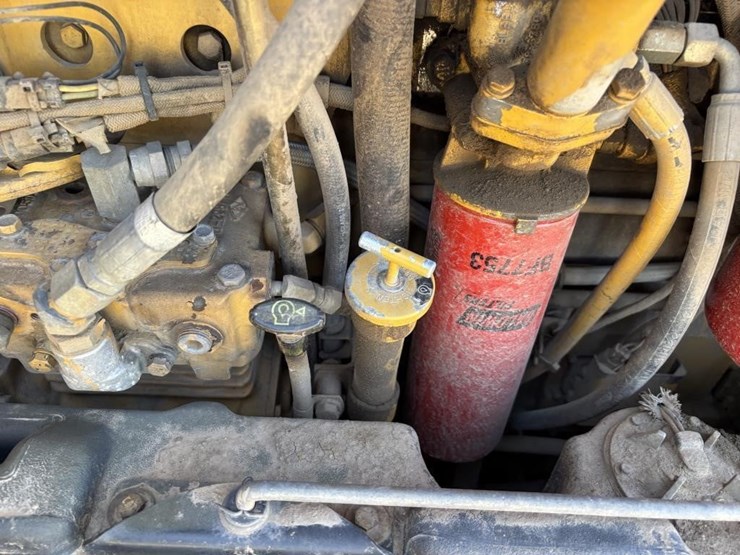 2006-caterpillar-143h-image-59